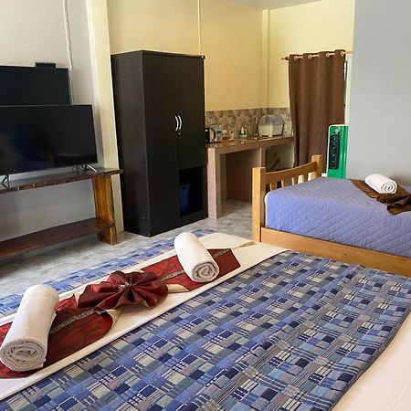 Hotel Suntalee House Nai Yang Beach Esterno foto