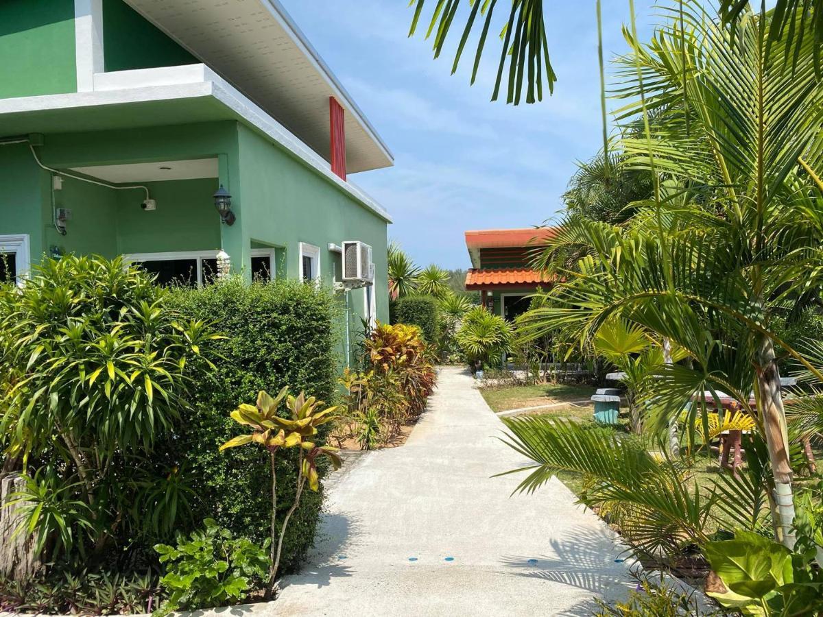 Hotel Suntalee House Nai Yang Beach Esterno foto