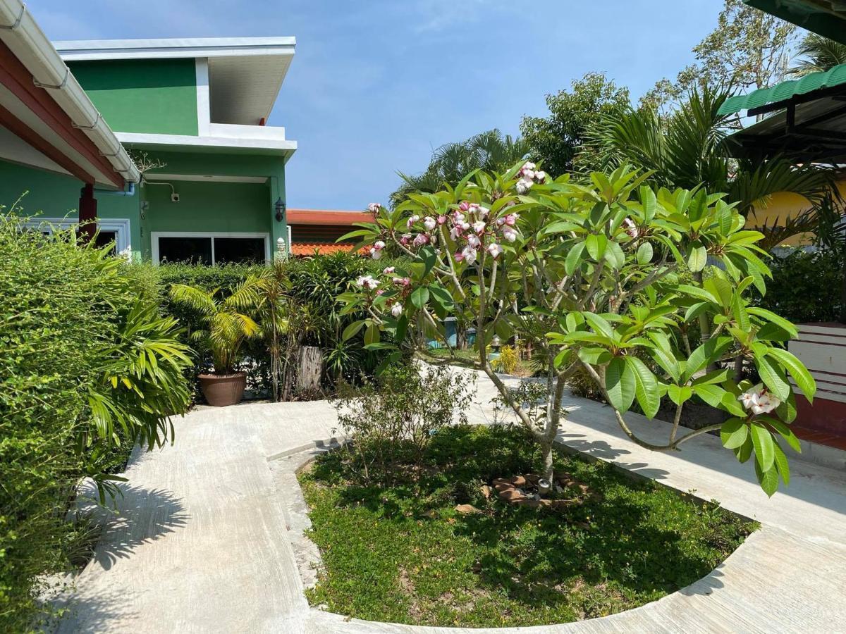 Hotel Suntalee House Nai Yang Beach Esterno foto