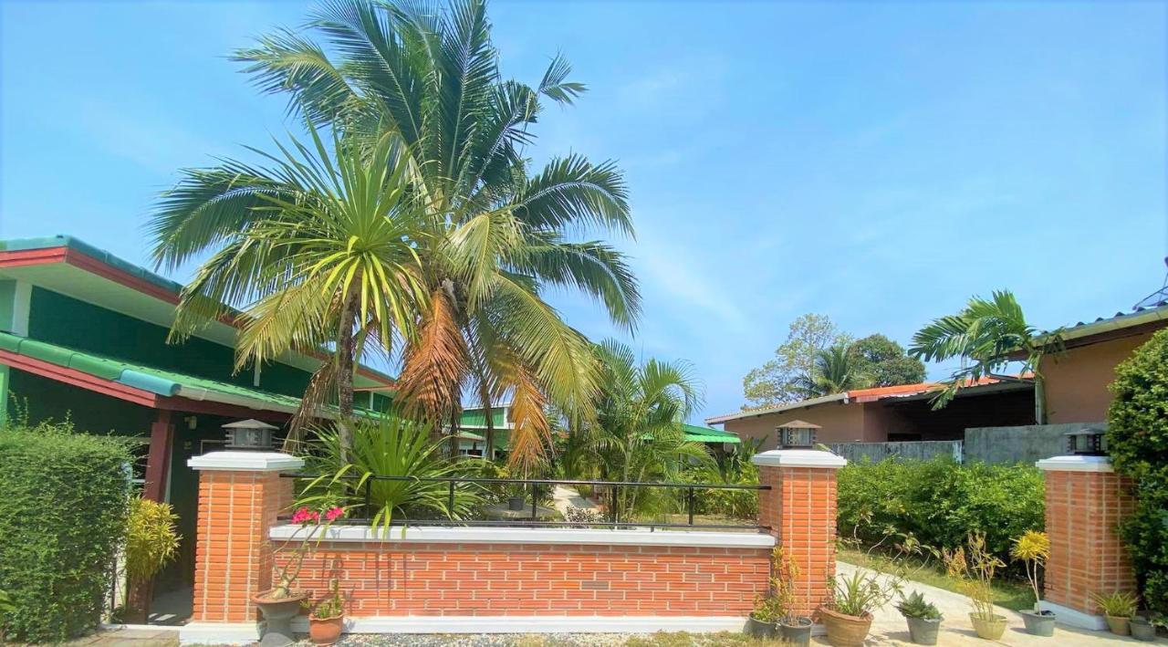 Hotel Suntalee House Nai Yang Beach Esterno foto