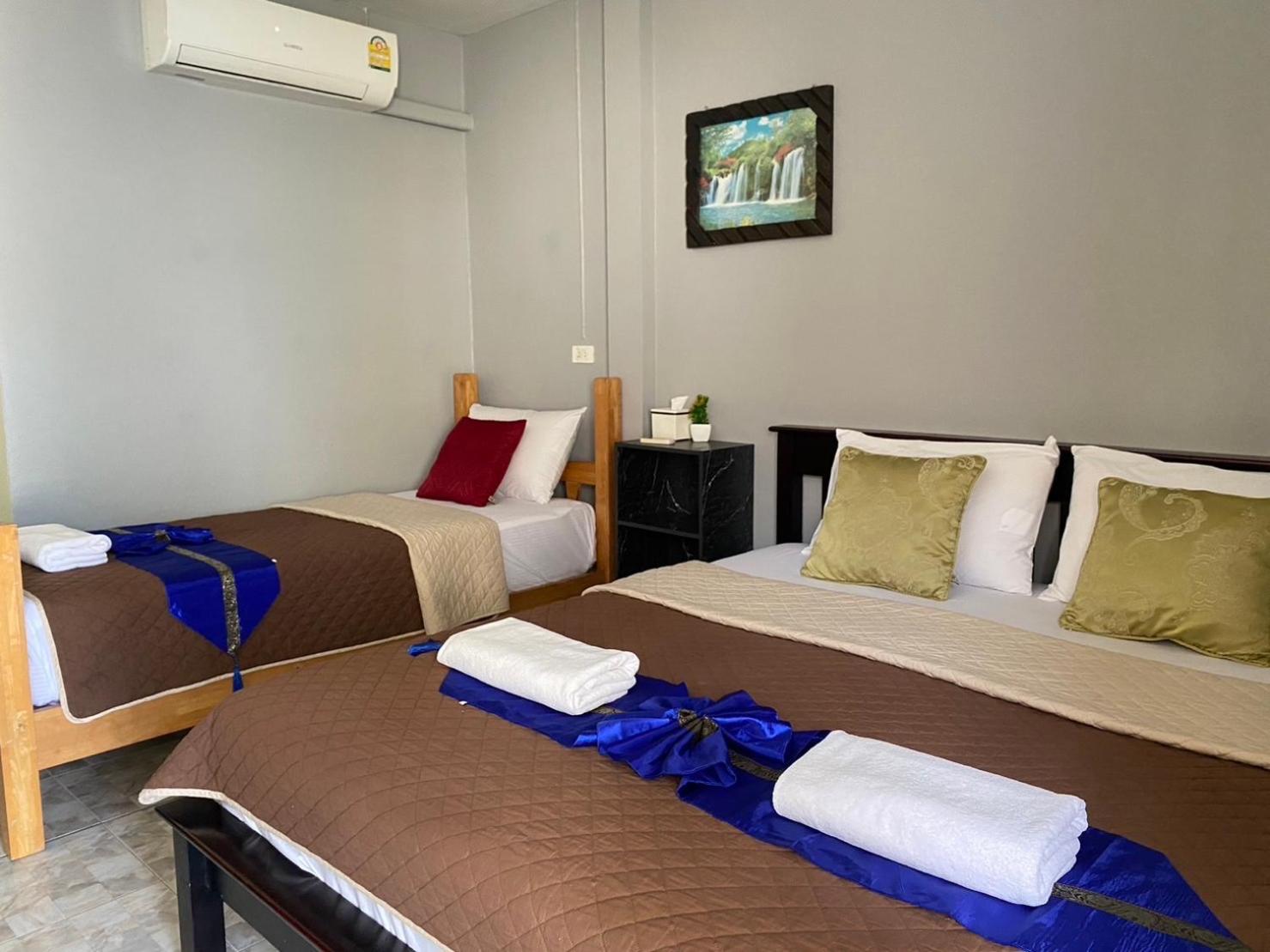 Hotel Suntalee House Nai Yang Beach Esterno foto