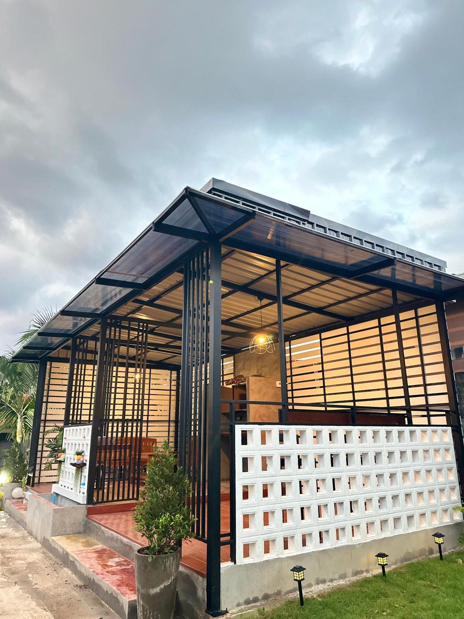 Hotel Suntalee House Nai Yang Beach Esterno foto