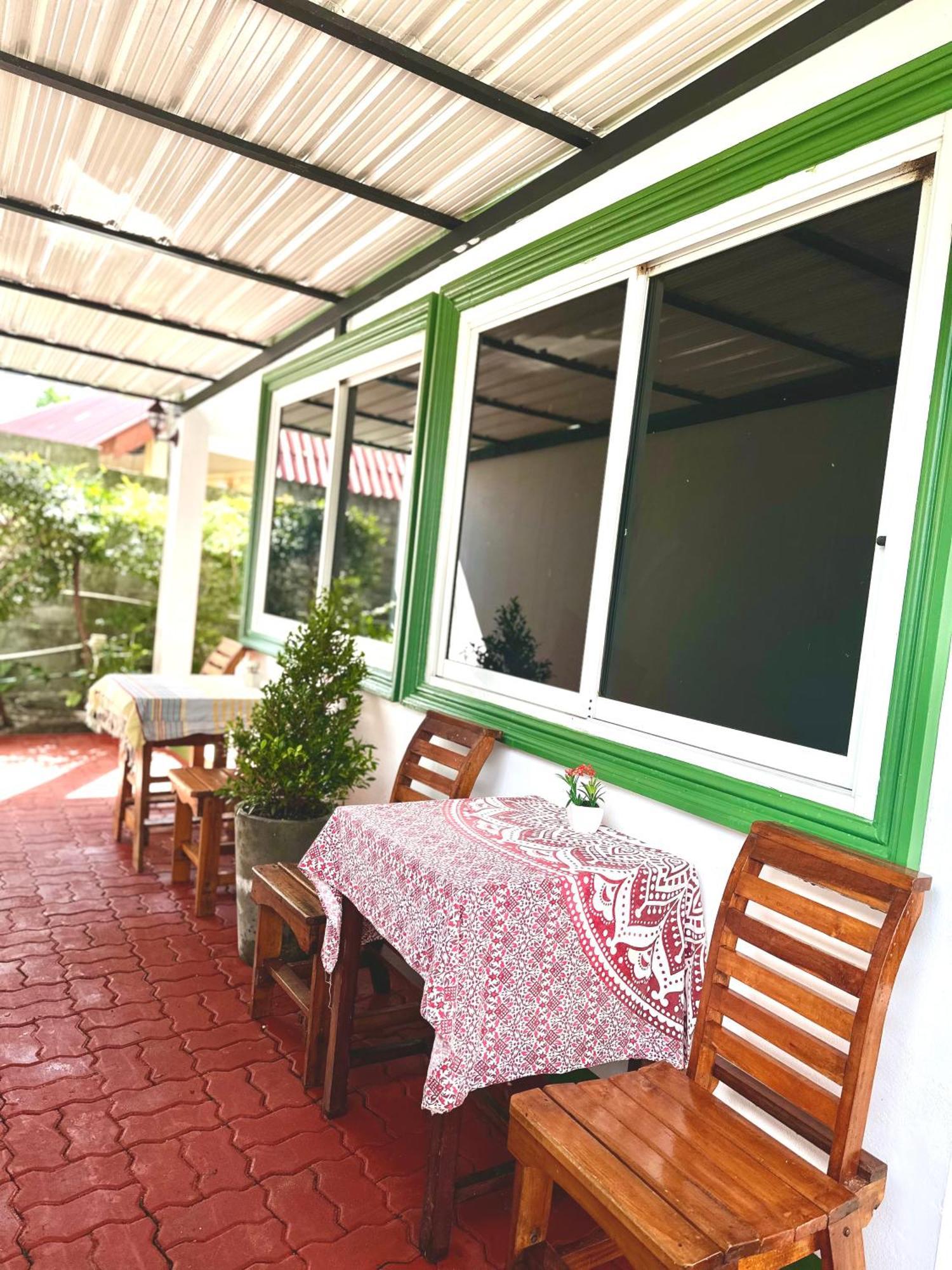 Hotel Suntalee House Nai Yang Beach Esterno foto