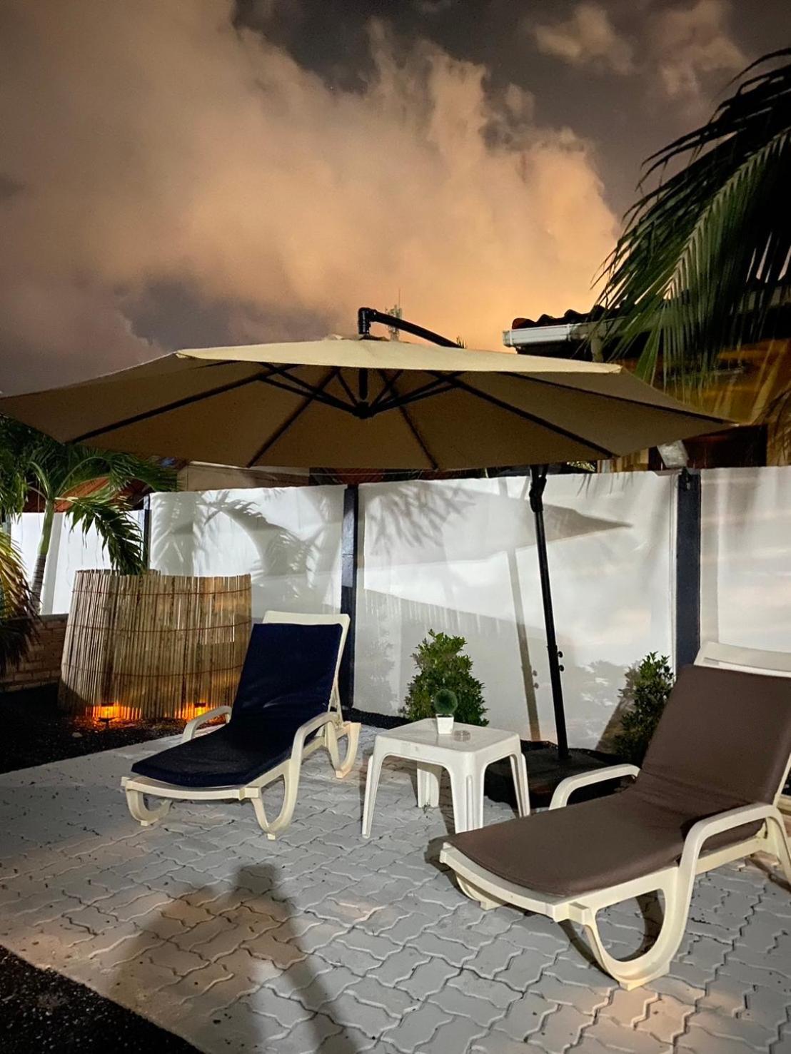 Hotel Suntalee House Nai Yang Beach Esterno foto