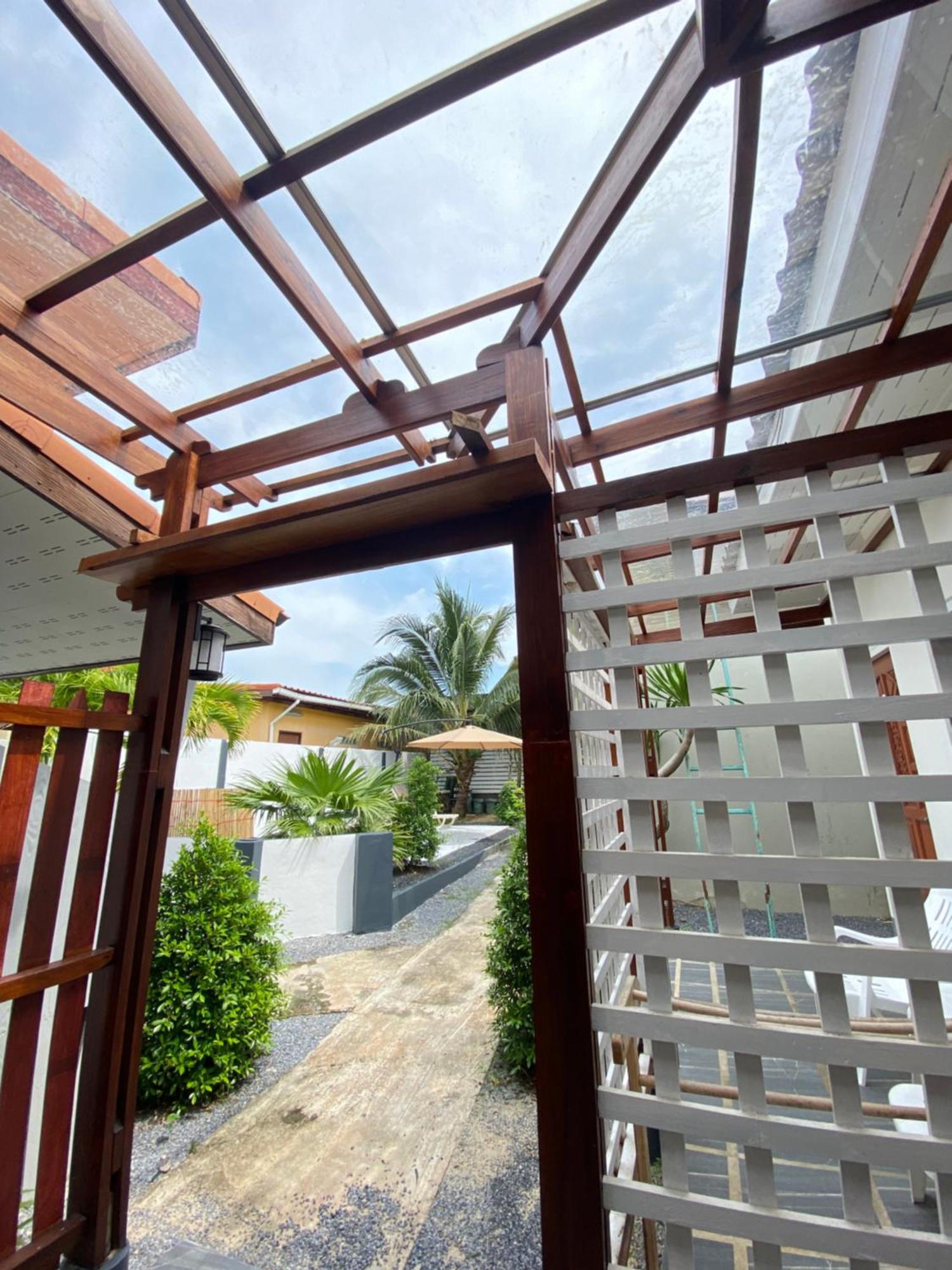 Hotel Suntalee House Nai Yang Beach Esterno foto
