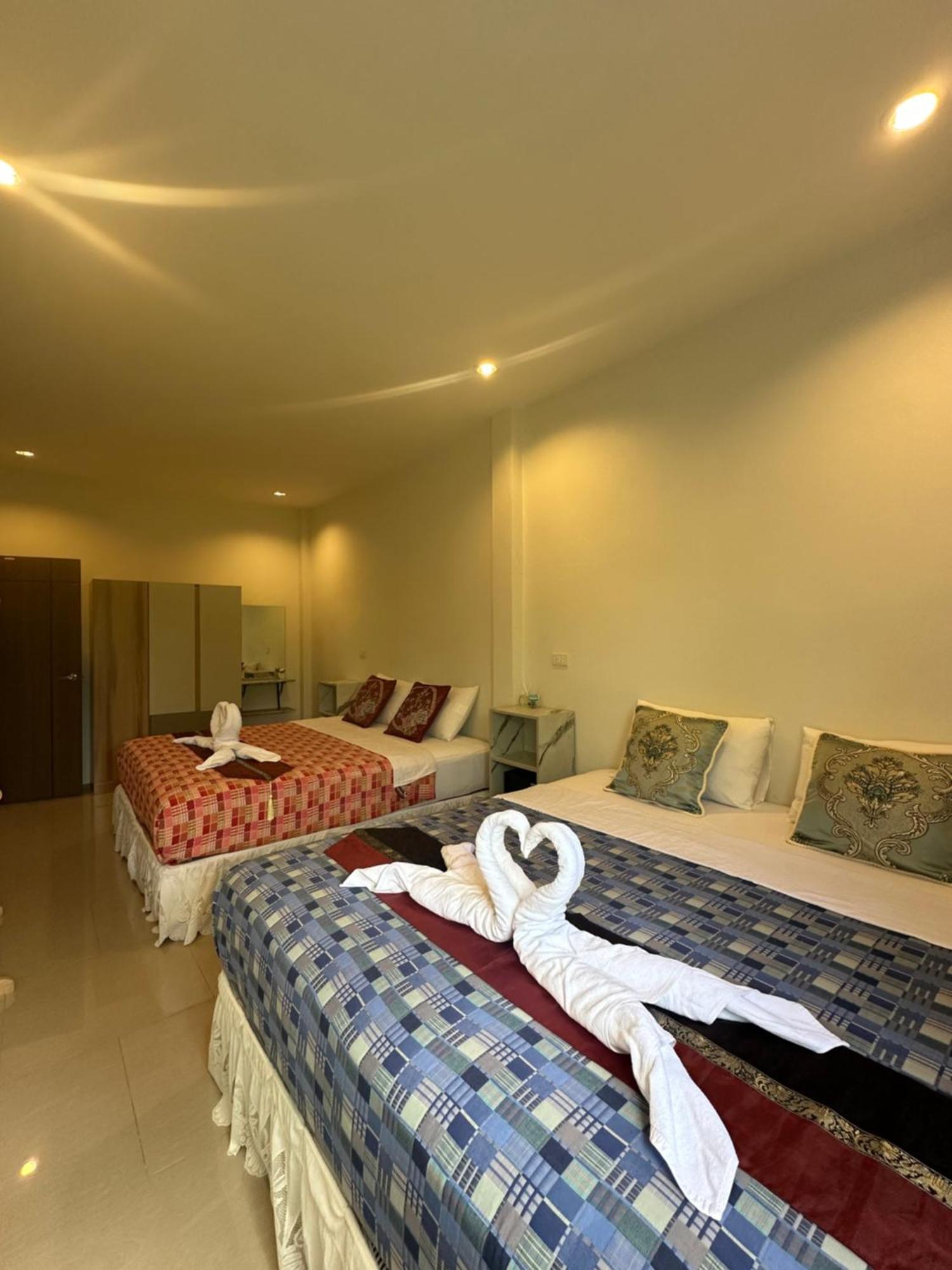 Hotel Suntalee House Nai Yang Beach Esterno foto